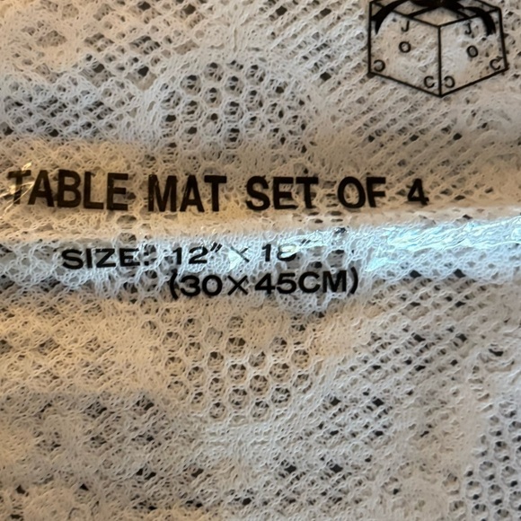 NEW REGENCY Tablecloth Lace Floral White Crochet 54 X 72 Rectangular Placemats - Picture 6 of 10